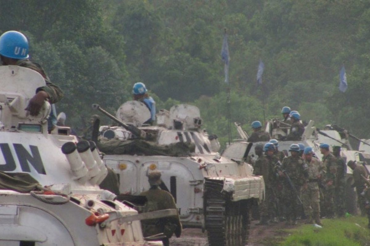 Três membros de missão da paz da ONU morrem em protesto violento no Congo 