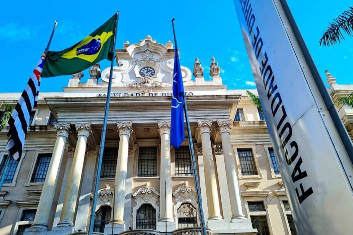 Carta em defesa de democracia e urnas eletrônicas atinge 100 mil assinaturas em 24 horas