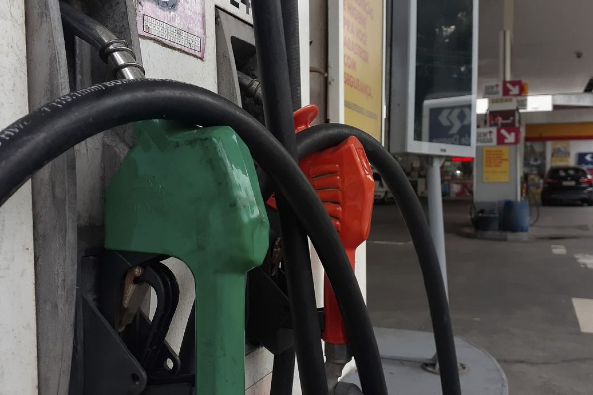 Começa a valer redução de 4% no preço da gasolina vendido às distribuidoras