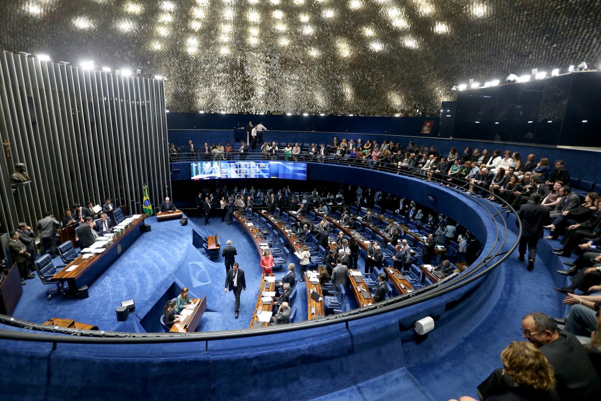 Senado aprova novo marco legal das franquias