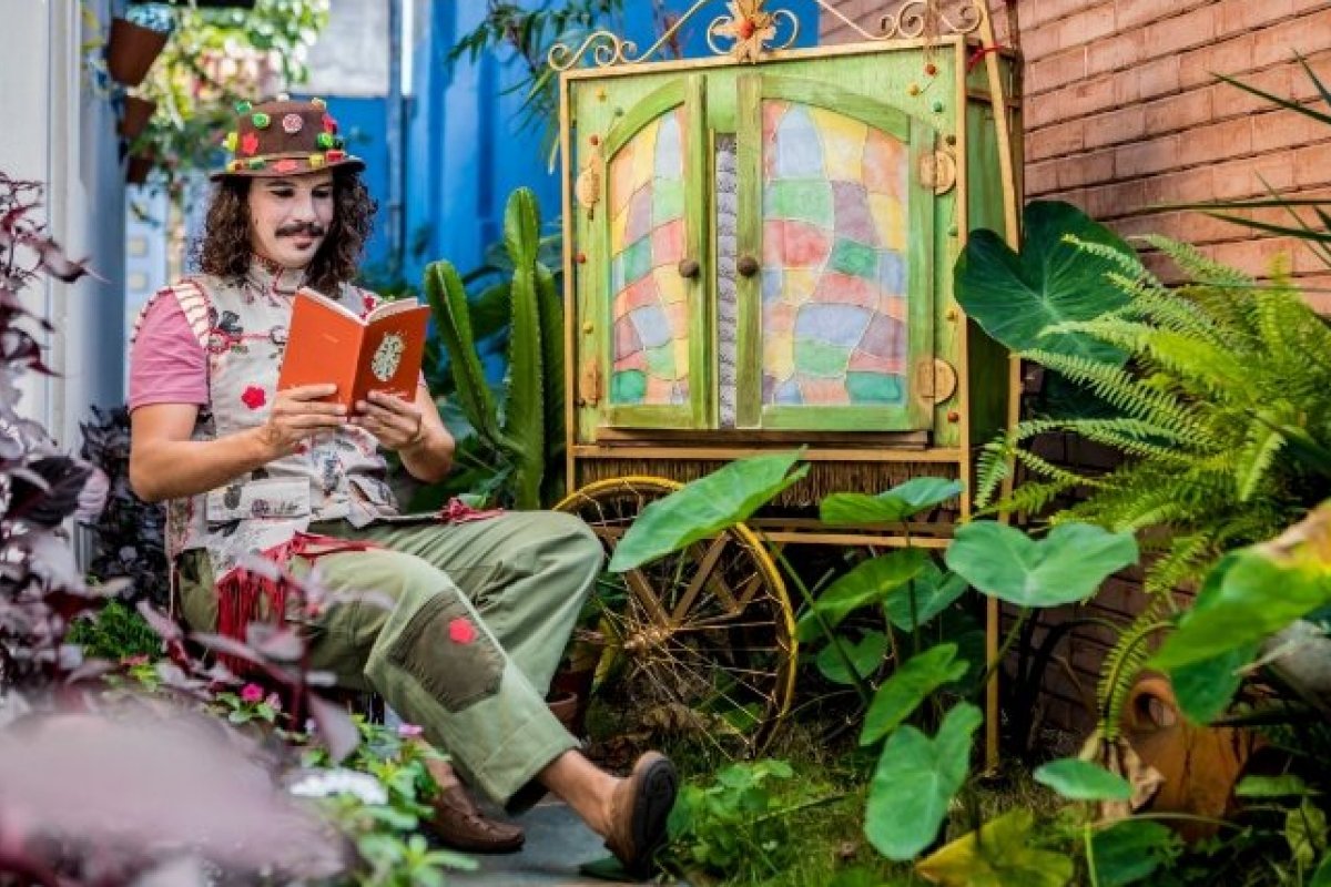 Multiartista planta sementes e colhe livro de poemas na periferia de SP! 