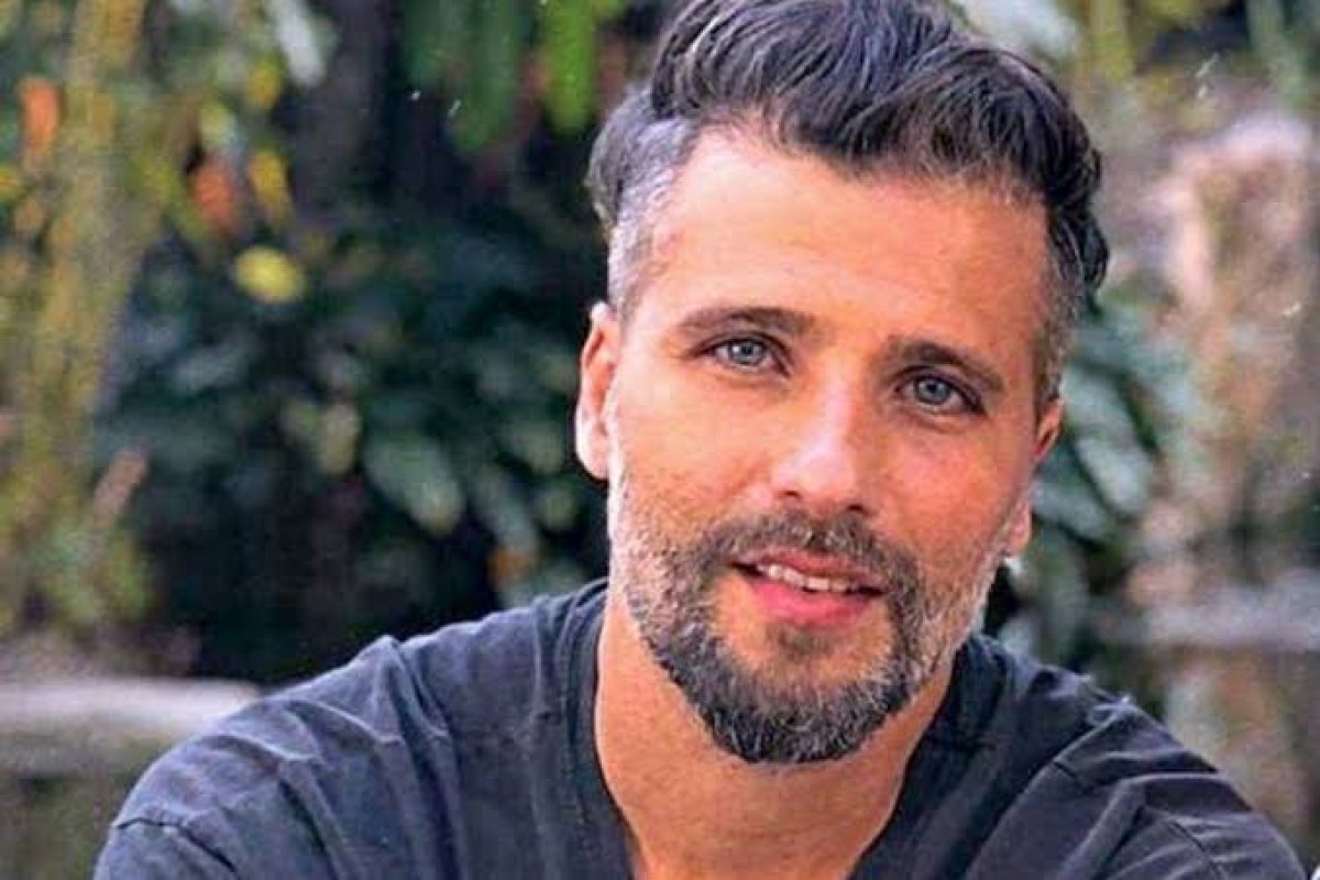 Bruno Gagliasso está fora da Globo