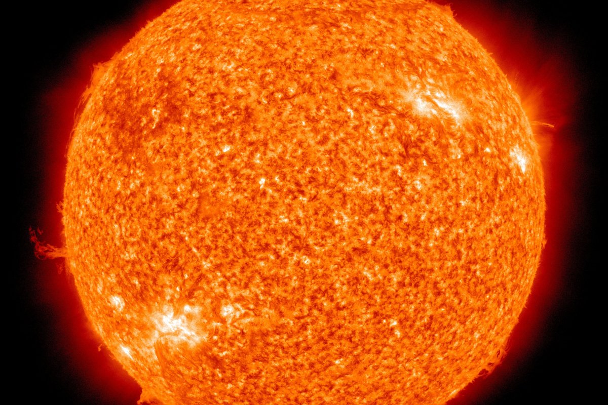 Tempestade solar pode atingir a Terra nesta quarta-feira (3), afirmam meteorologistas