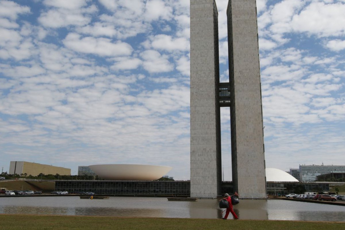 Câmara aprova projeto que acaba com saídas temporárias de presos 