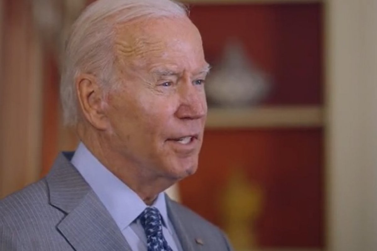 Biden assina novo decreto para ampliar acesso ao aborto nos EUA