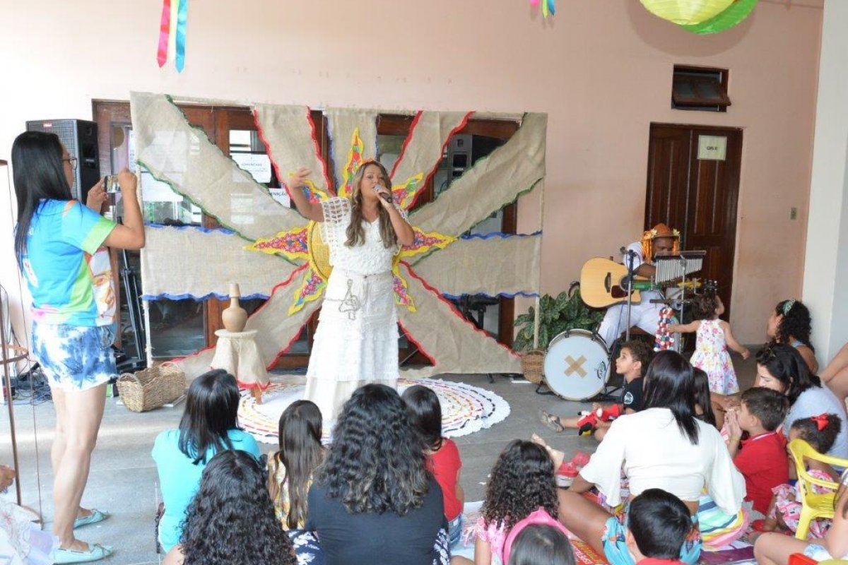 Circuito Cultural Belgo Bekaert apresenta o "Contos que cantam, histórias que encantam”