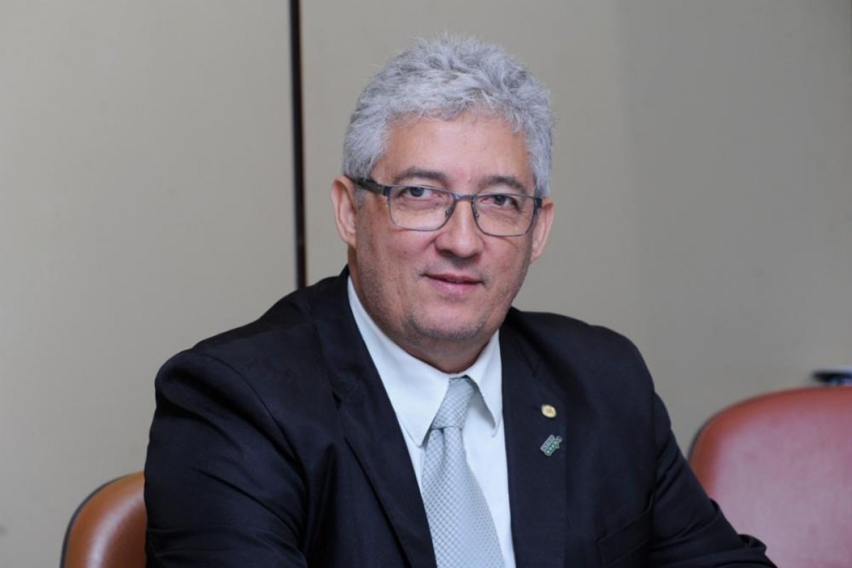Projeto que prevê punição para crimes cometidos nas redes sociais é aprovado na Câmara 