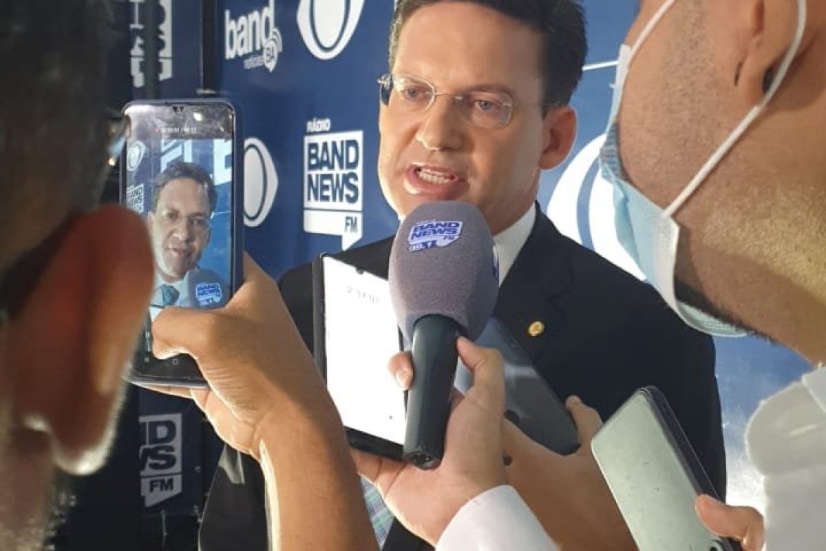 "Mínimo que cada candidato pode oferecer ao eleito é trazer a verdade", afirma João Roma 