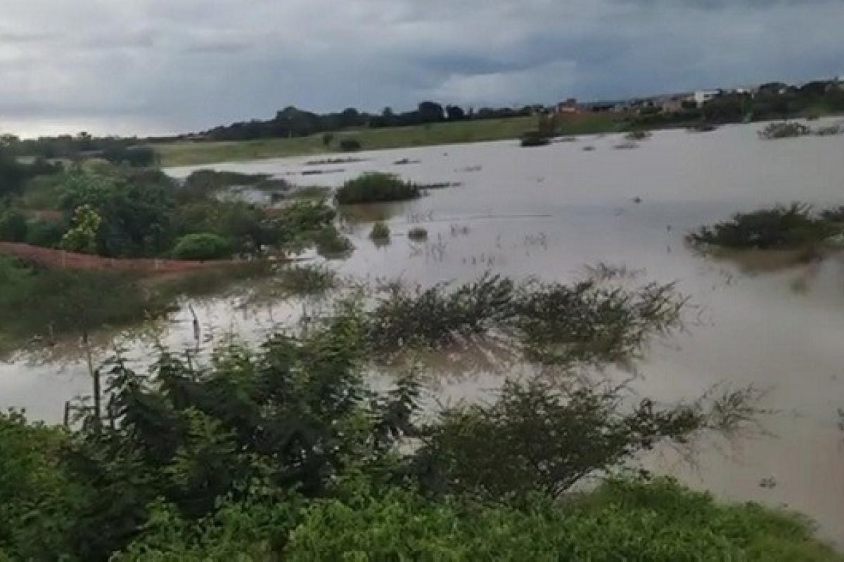 Após ficar preso em rede de pesca, homem morre afogado em barragem no sudoeste da Bahia