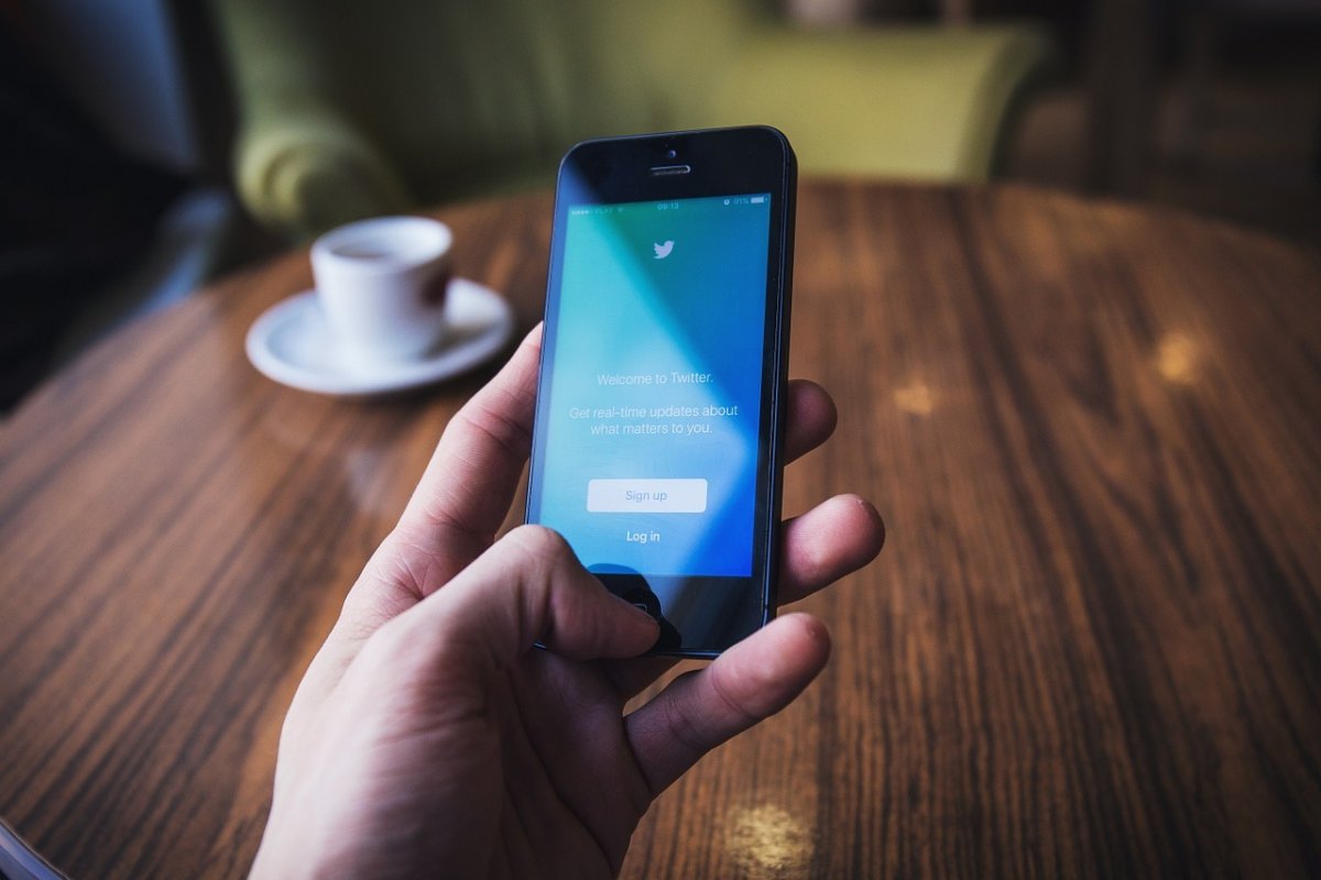 Twitter fica fora do ar para milhares de usuários nesta terça-feira (9), diz site
