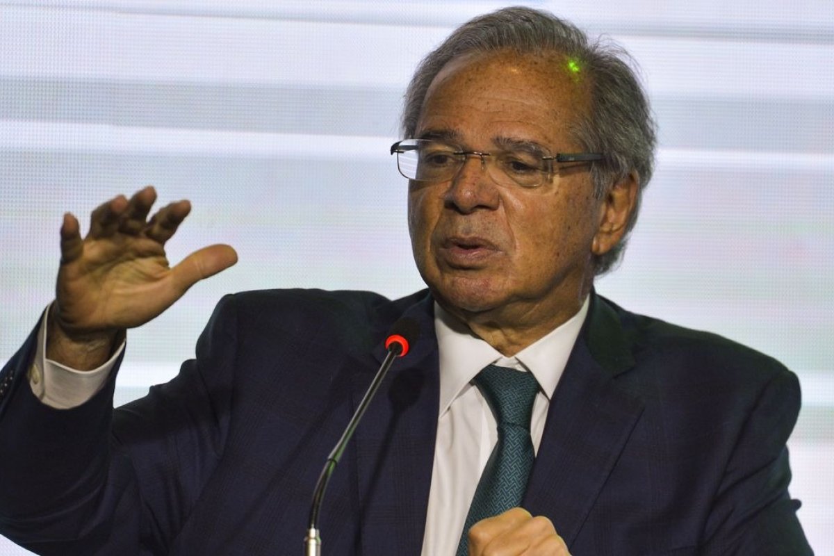 Guedes diz que desemprego cairá para 8% antes do fim do ano