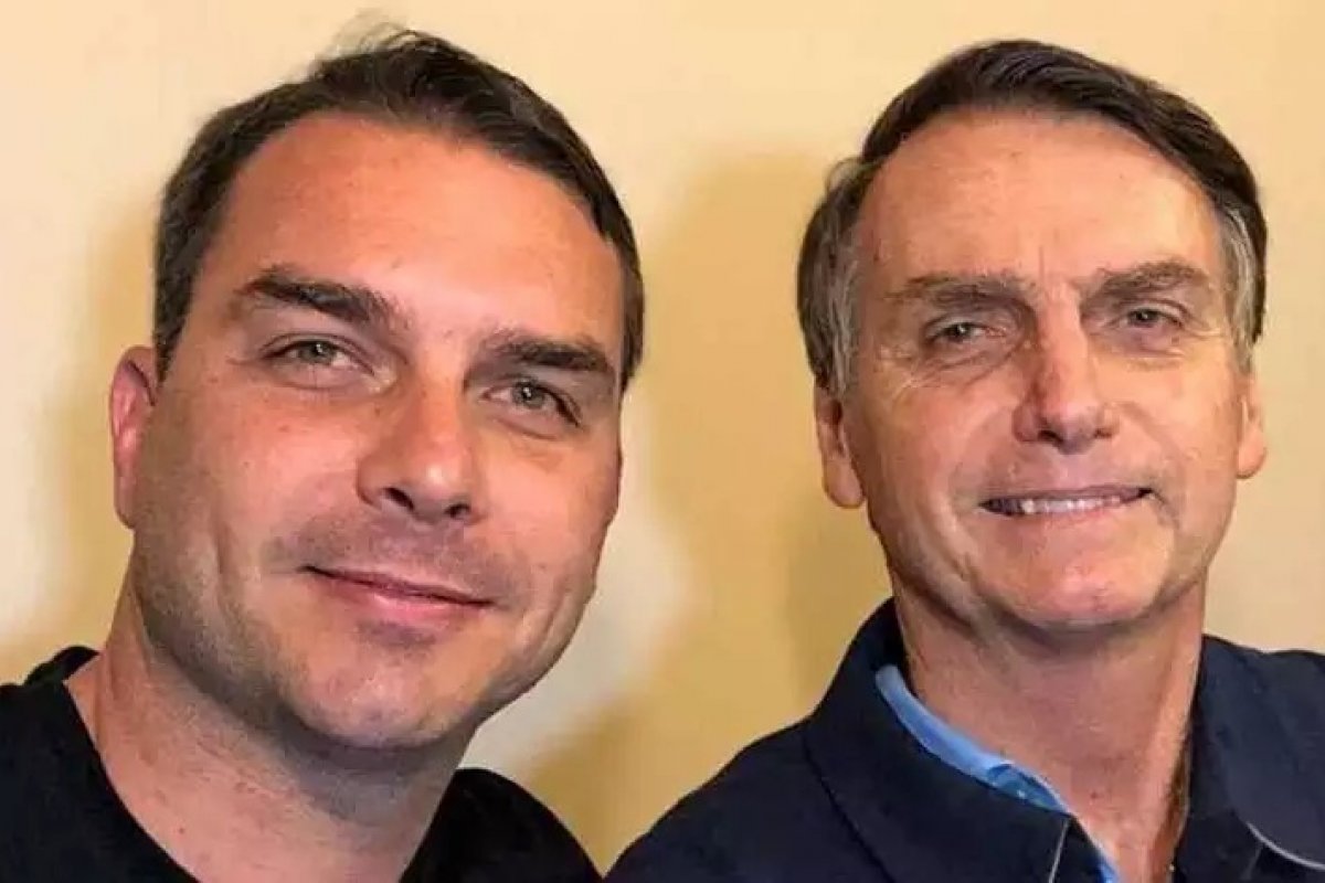 Bolsonaro comemora redução no preço do diesel 