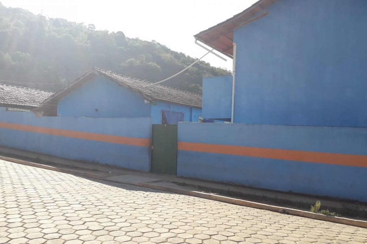 Aluno que cometeu atentado em escola de Minas Gerais aguarda internação