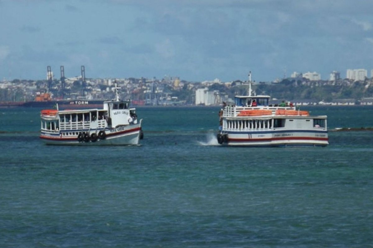 Maré baixa suspende Travessia Salvador-Mar Grande até 12h neste sábado (13)