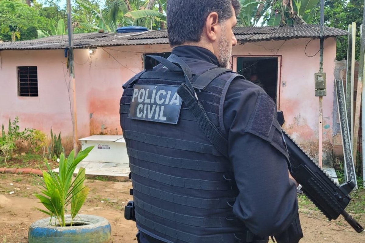 Polícia prende mãe que matou filha a facadas em Salvador
