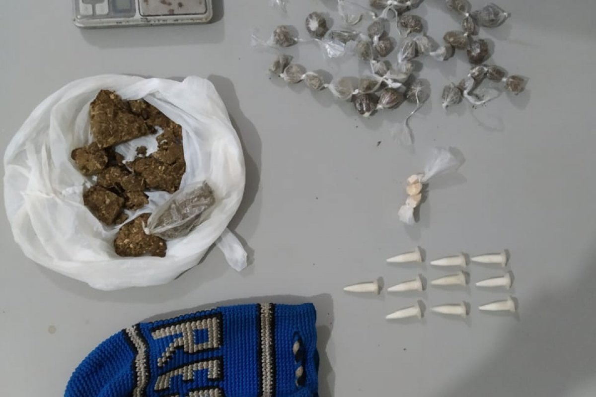 Investigado por homicídio é preso em flagrante com droga em Eunápolis 