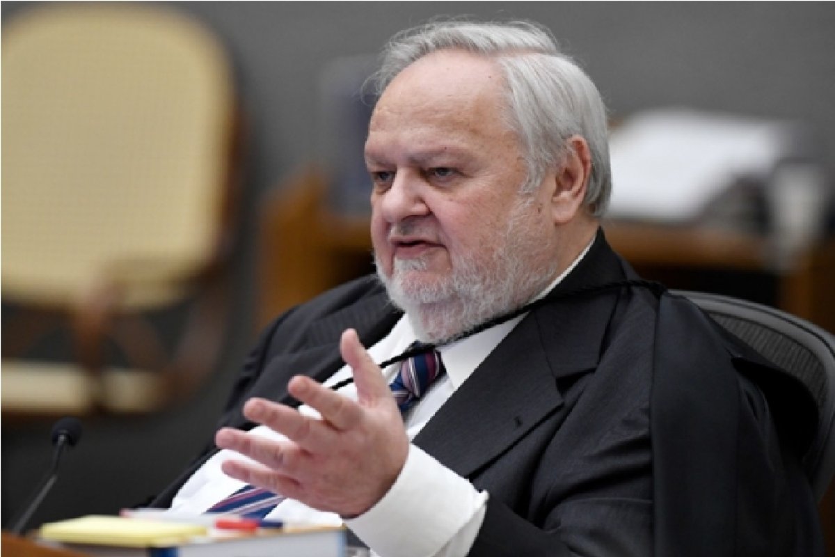 STJ confirma aposentadoria do ministro Félix Fischer