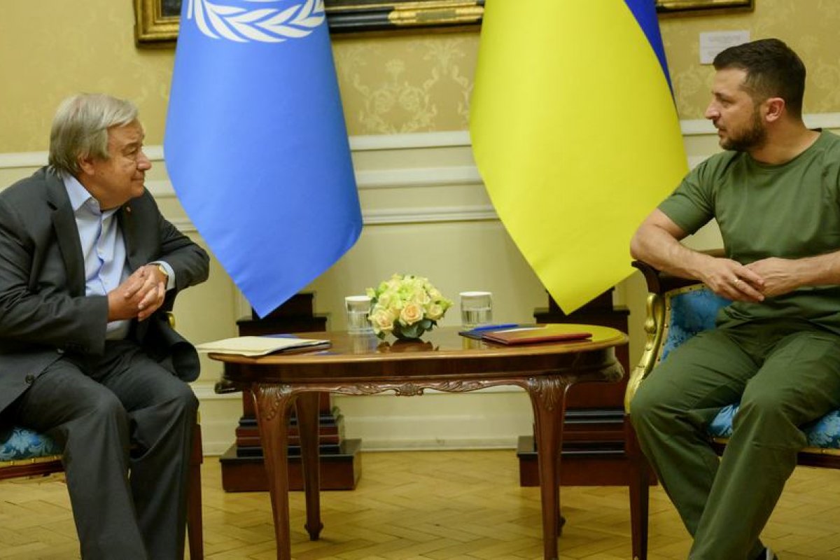 Guterres discute com Zelensky esforços para acabar com a guerra na Ucrânia