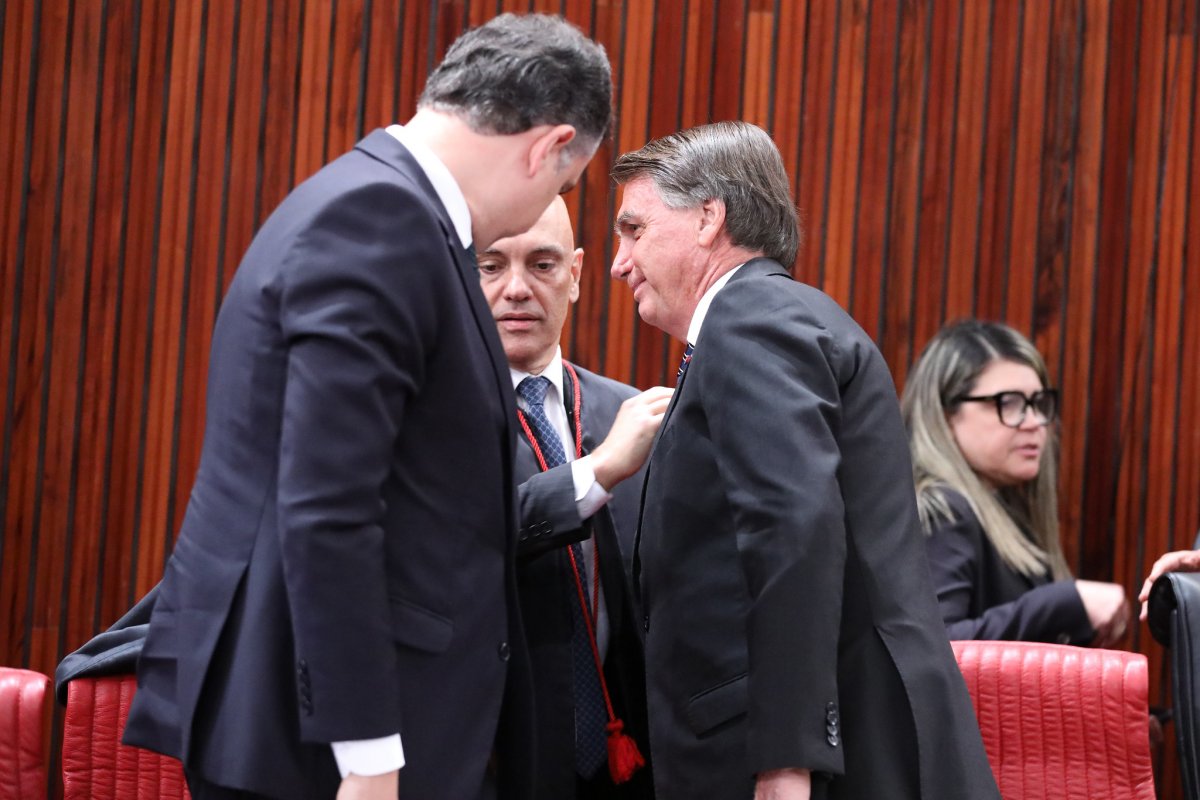 Podcast: discussão de youtuber com  Bolsonaro e posse de Moraes no STE são temas do Em Alta, BB