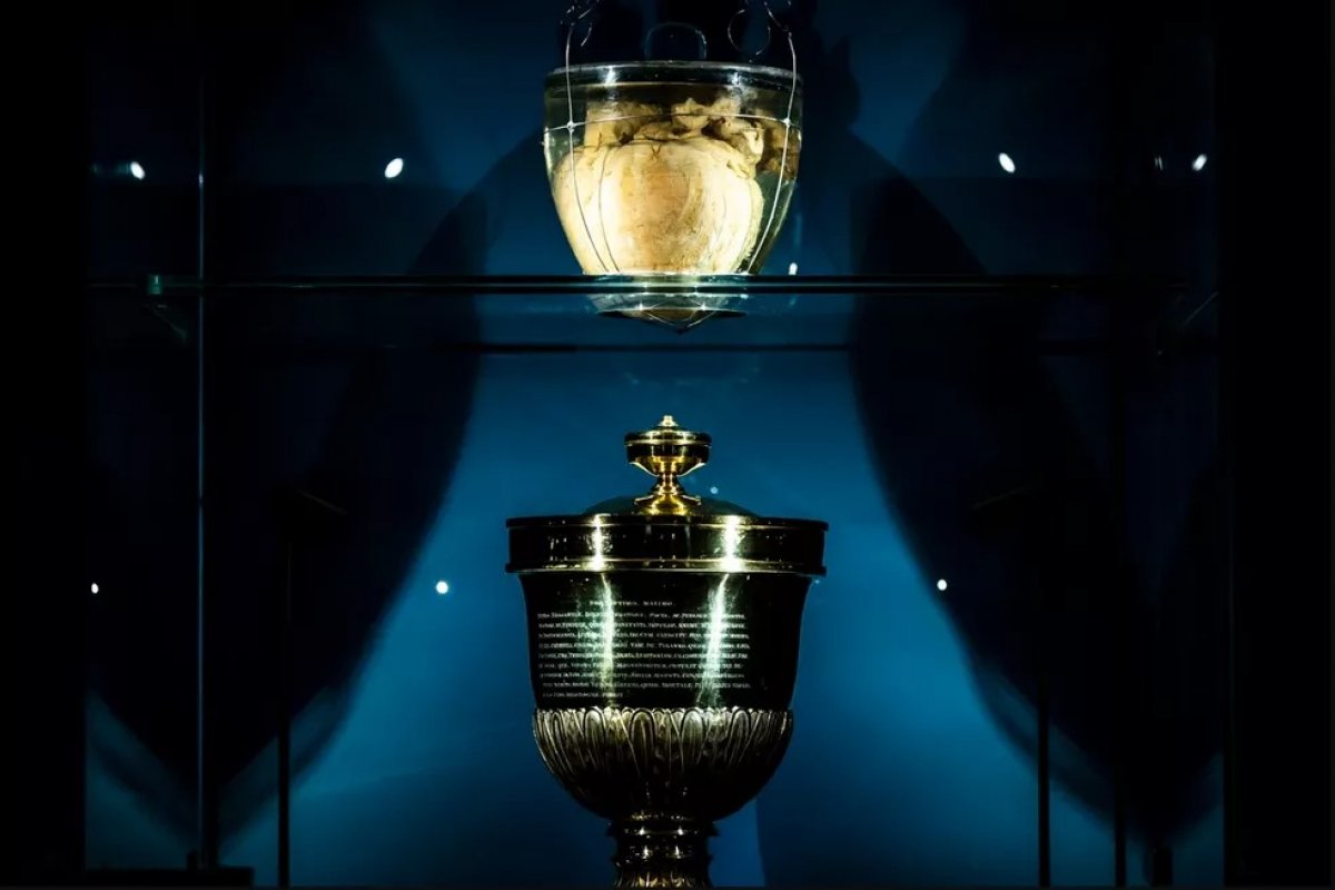 Coração de Dom Pedro I chega ao Brasil nesta segunda (22) para celebrar 200 anos da Independência