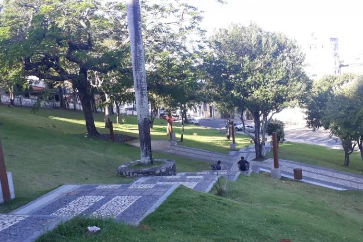 Dezenove luminárias e 300 metros de fio de cobre são furtados no Bonfim, em Salvador 
