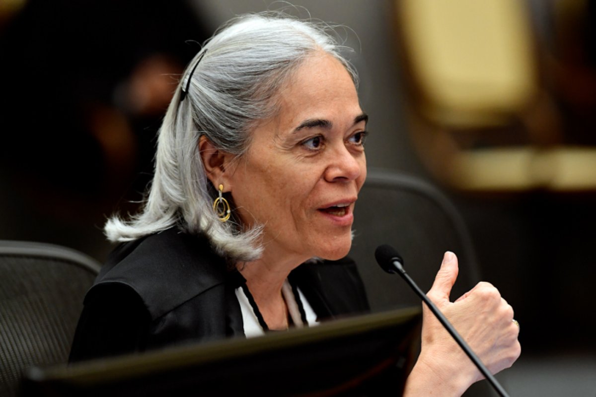 Ministra Maria Thereza Assis toma posse como presidente do STJ