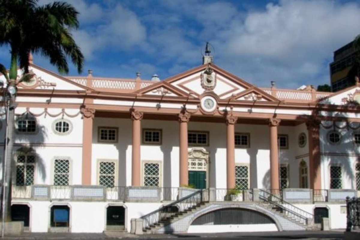 Associação Comercial da Bahia divulga carta aberta em defesa aos empresários do Brasil