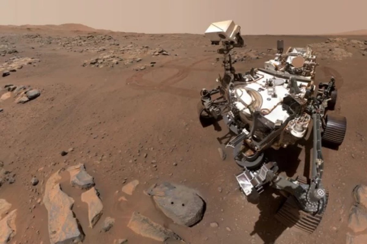 Nasa: rover caçador de rochas revela geologia surpreendente de cratera em Marte
