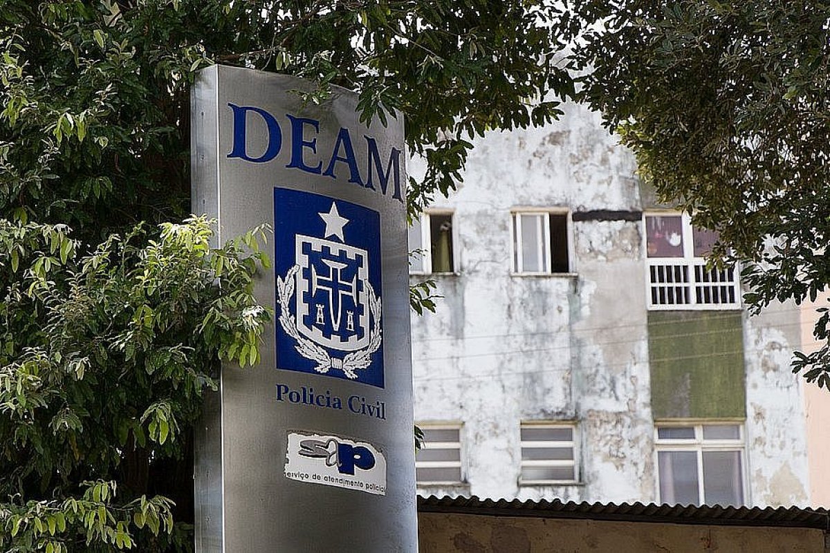 Homem é condenado a mais de 32 anos de prisão por feminicídio na Bahia