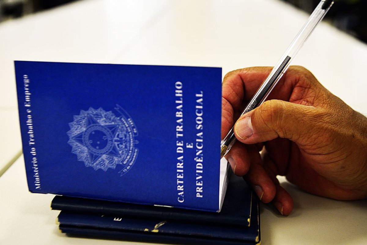 Mais de 30% dos desligamentos em um ano no Brasil são por pedidos de demissão voluntária