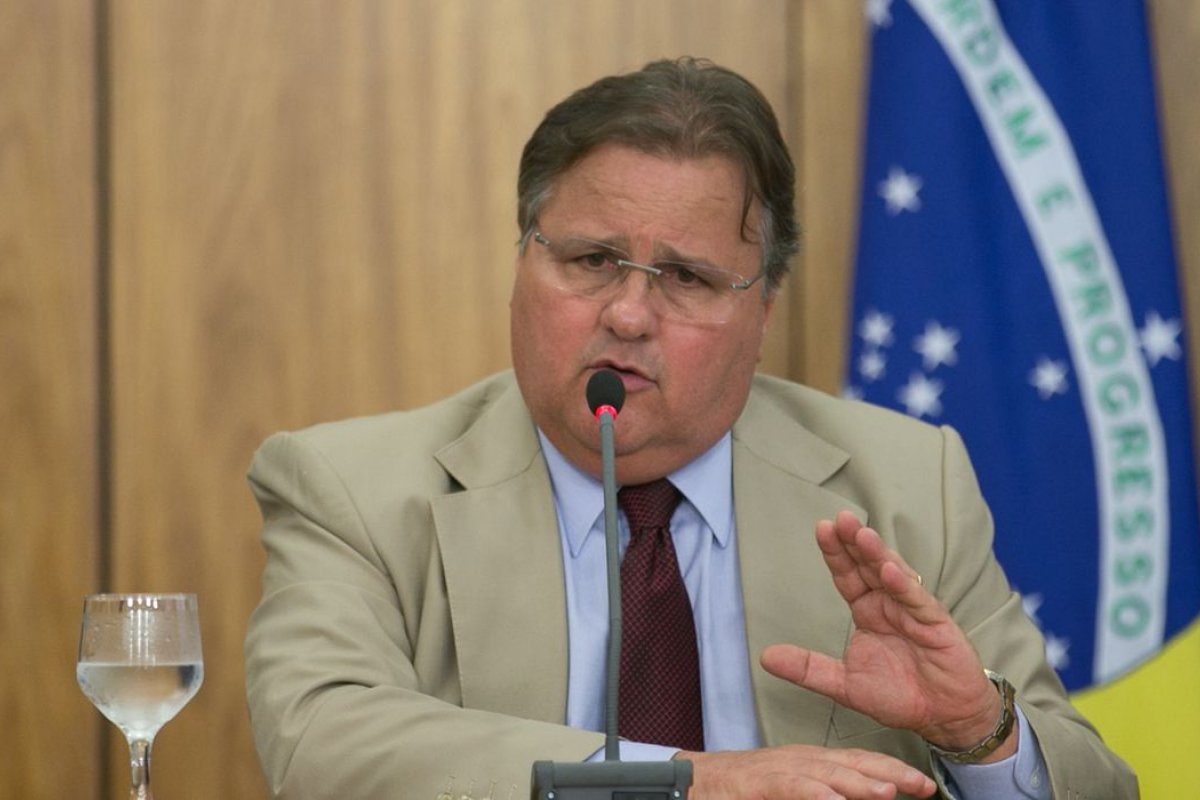Vídeo: Após ser citado no debate, Geddel diz que Ciro Gomes 'não merece a confiança de ninguém'