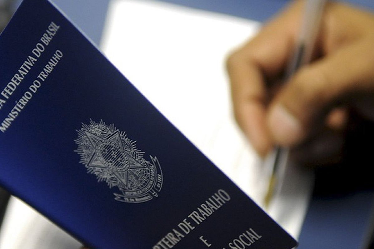 Brasil criou 218 mil vagas de emprego com carteira assinada em julho, aponta Caged