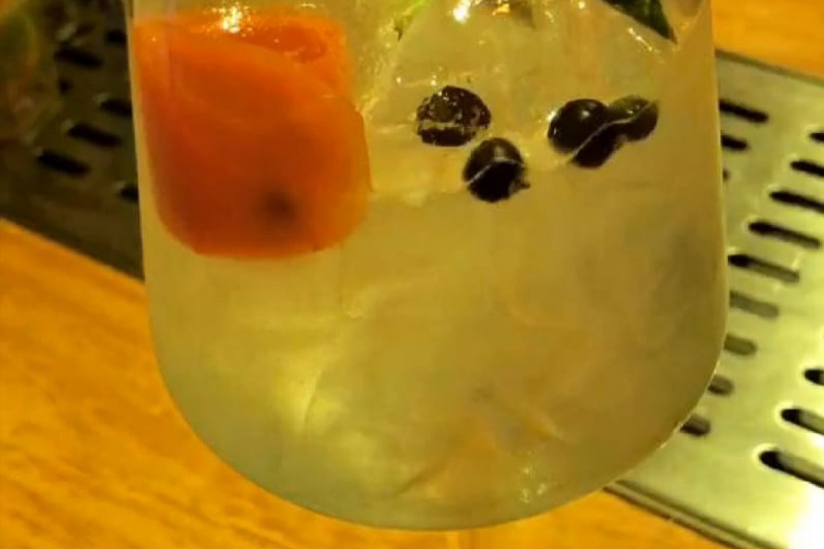 Spritz Bar é a opção para quem curte drinks 