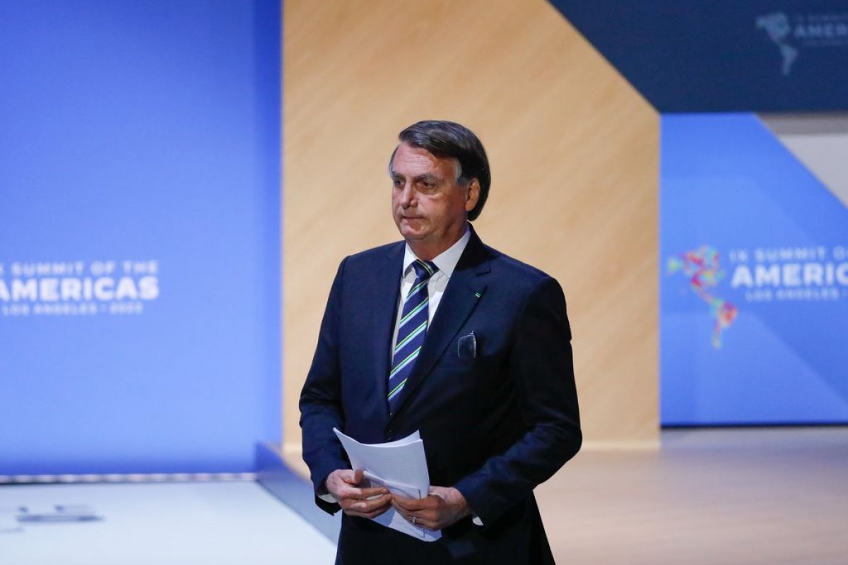 PGR aponta que não há indícios de Bolsonaro ter dificultado o combate à pandemia