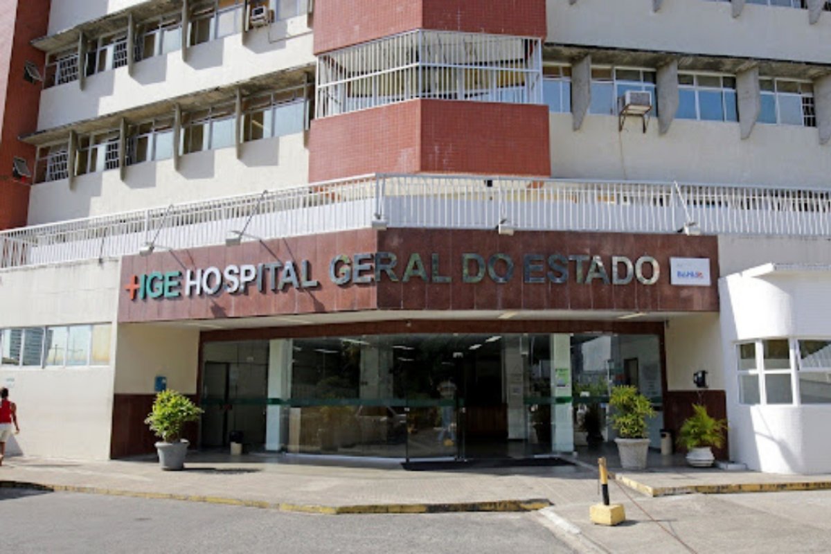 Morre mulher que teve corpo queimado por companheiro durante briga na Boca do Rio