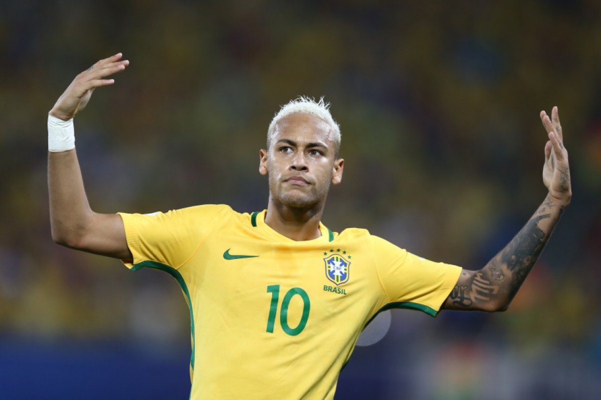 Polícia Civil estuda aplicar condução coercitiva de mulher que acusa Neymar de estupro