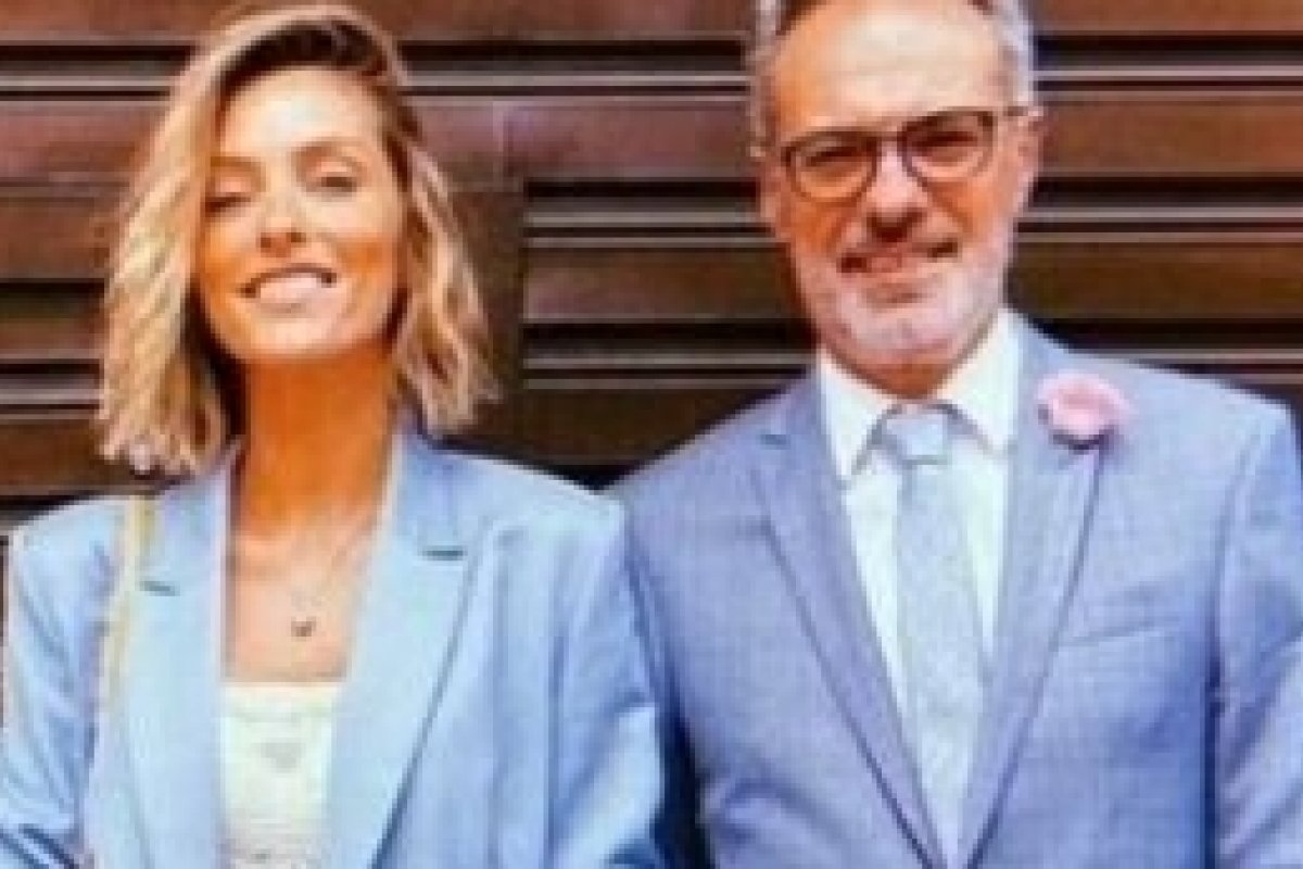 Diretor da TV Globo se casa com figurinista em São Paulo 