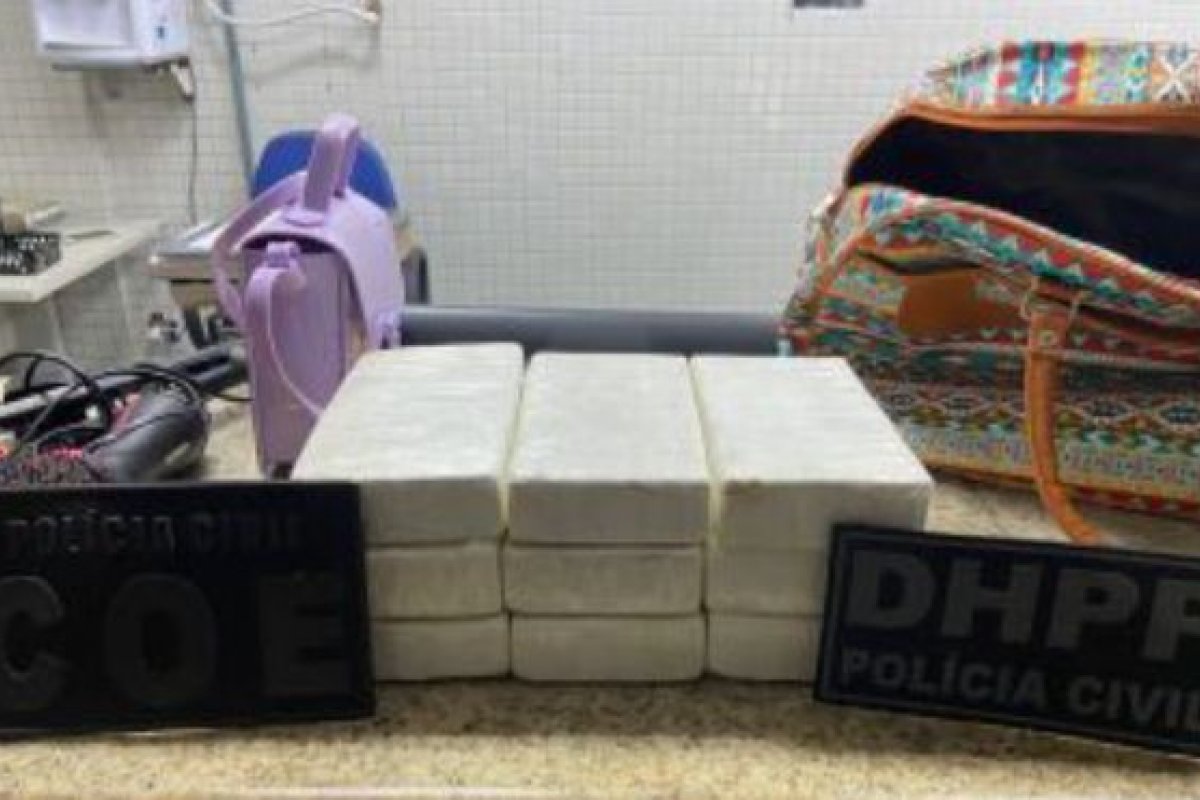 Mulher é presa por tráfico de drogas na BR-324 com destino a Feira de Santana
