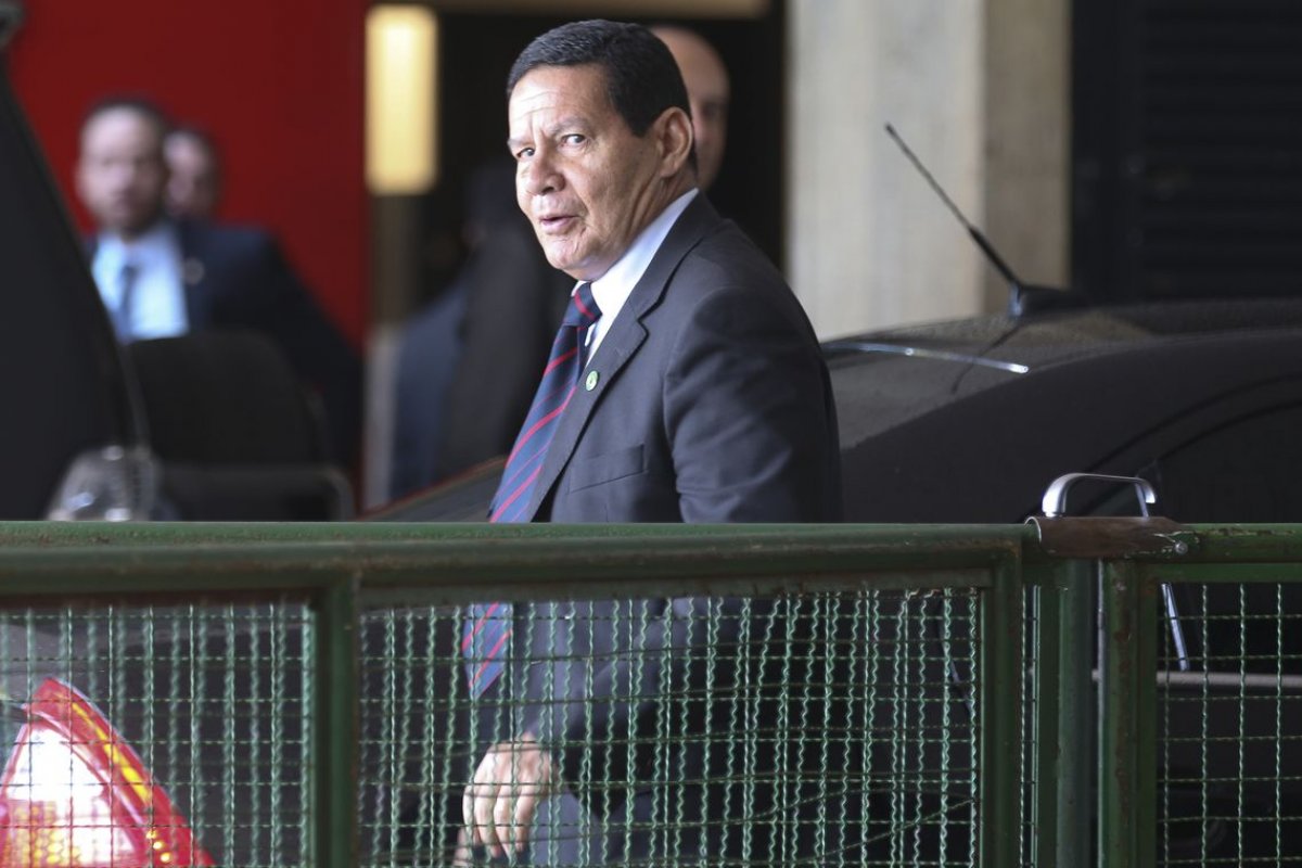 Com segurança redobrada, Mourão é esperado na Câmara Municipal de Salvador 