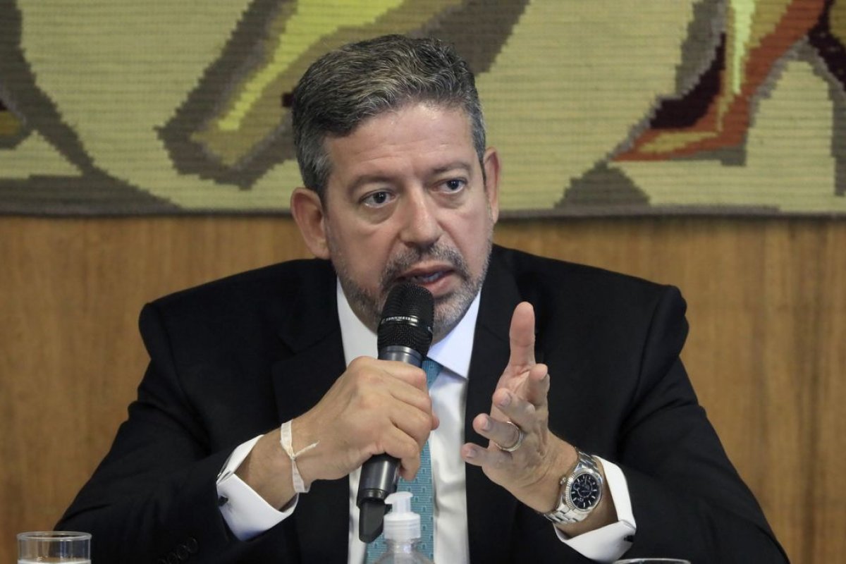 "O Brasil independente é sempre o que olha pra a frente", diz Lira em referência ao Bicentenário da Independência