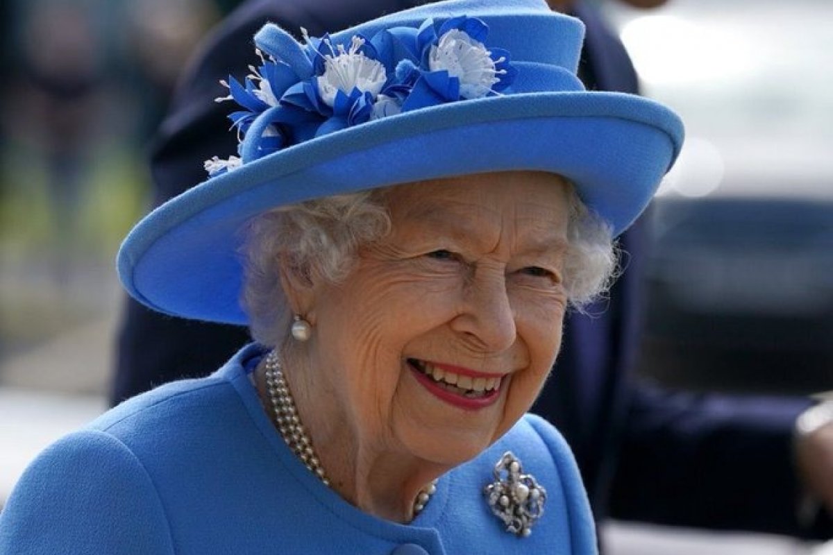 Bolsonaro decreta luto oficial de três dias por morte da rainha Elizabeth II