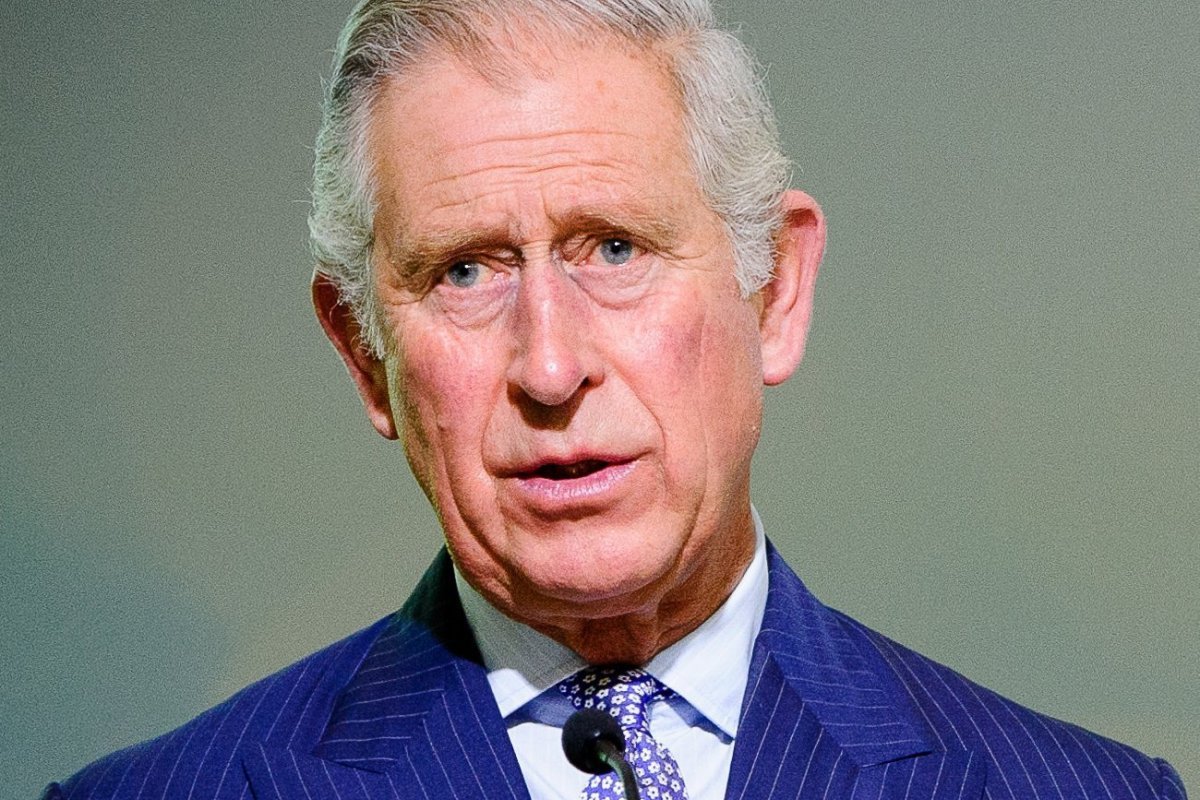 Charles III herda a fortuna privada da mãe, Elizabeth II