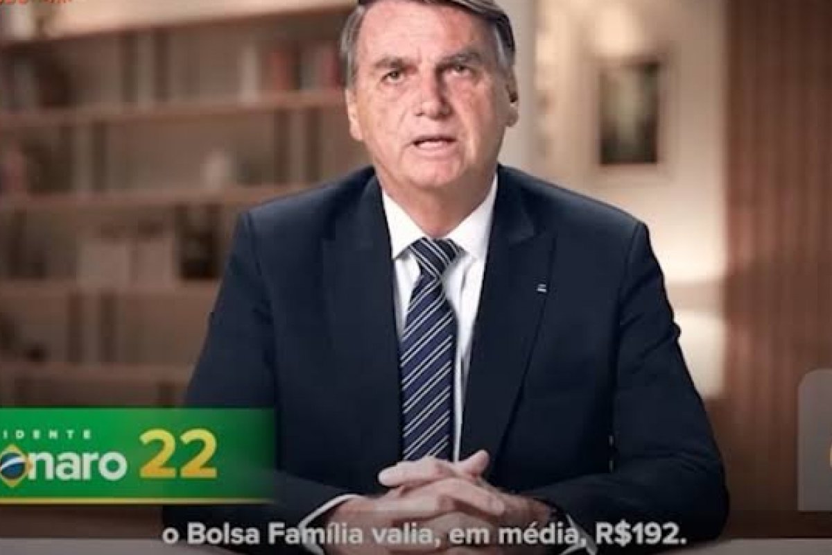 TSE rejeita pedido do grupo de Lula para retirar do ar propaganda que Bolsonaro cita Auxílio Brasil