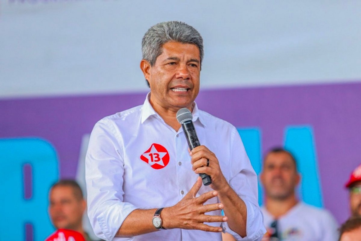 Jerônimo sugere que queda na Educação da Bahia é culpa de prefeituras e governo federal 