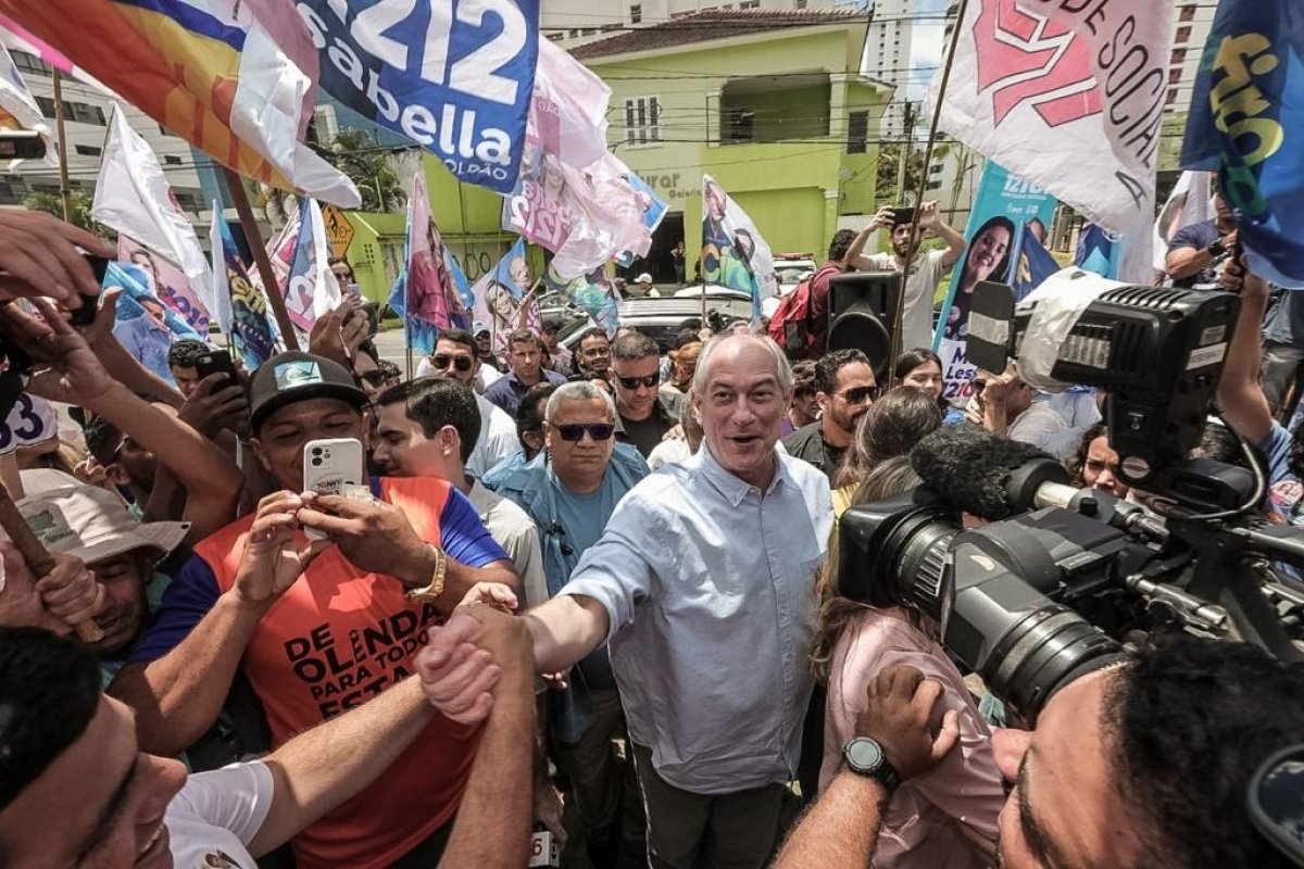 'Não tem moral para encarar Bolsonaro', diz Ciro sobre Lula