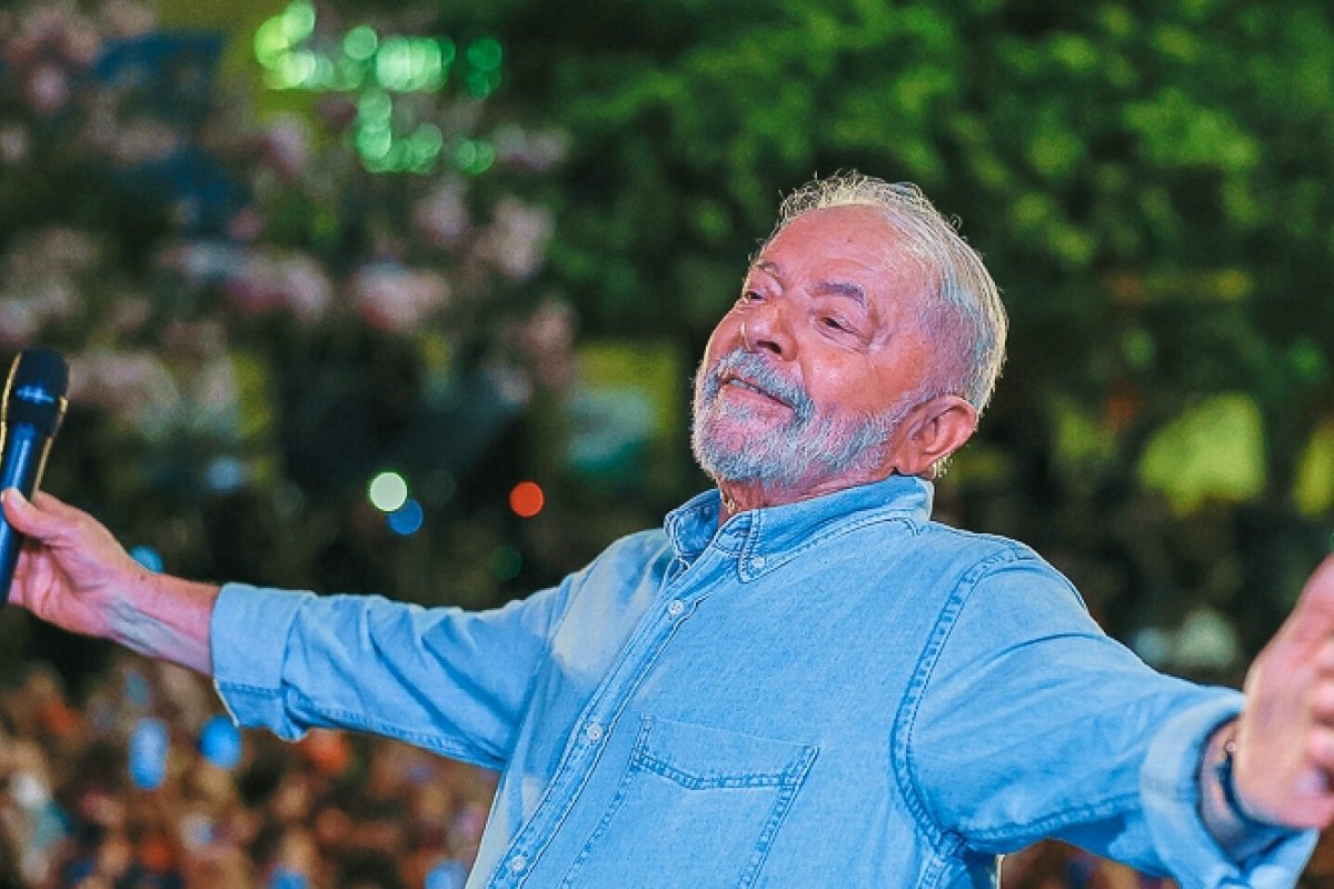 Campanha de Lula pede que propaganda de Bolsonaro que diz que Lula mente sobre inocência, seja retirada do ar