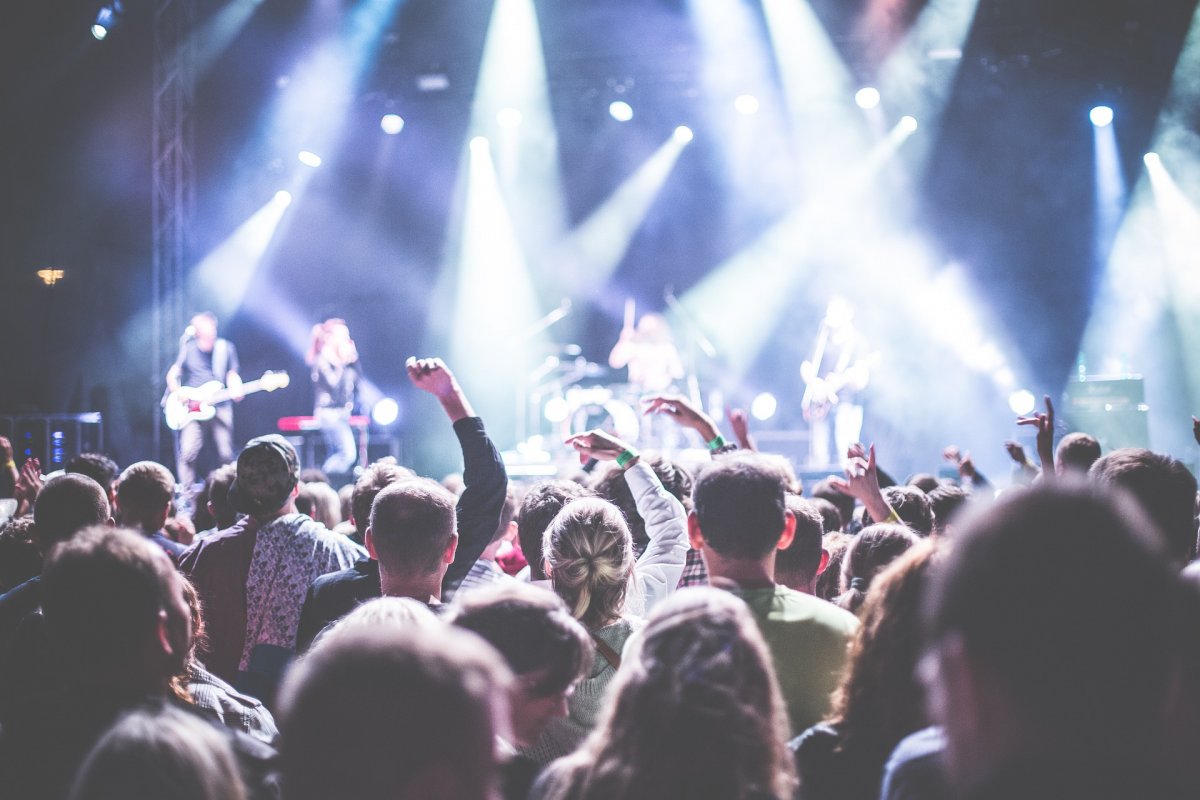 Ingressos para festivais de música no Brasil custam no mínimo R$4 mil até o fim do ano