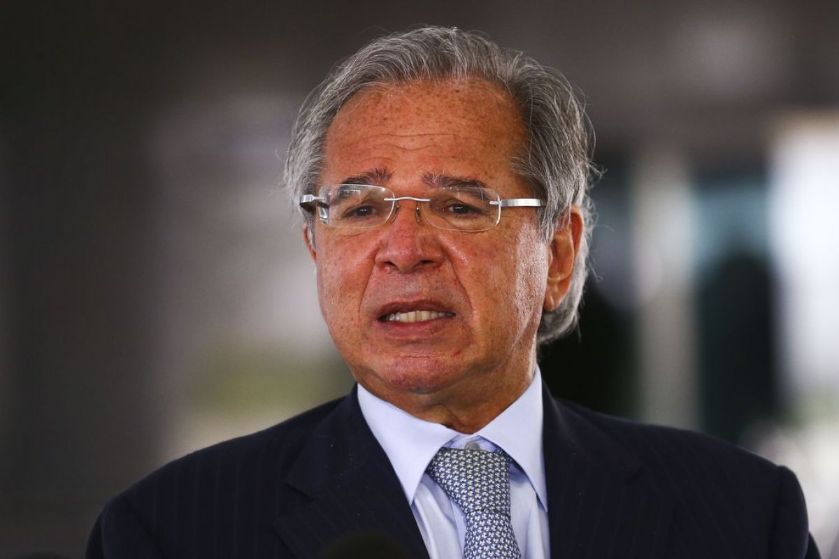 Guedes diz que BC errou ao alertar sobre risco fiscal