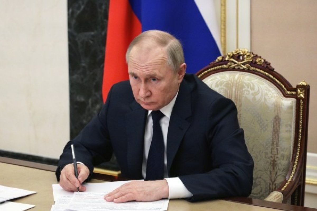 Busca por voos para sair da Rússia dispara após Putin convocar reservistas