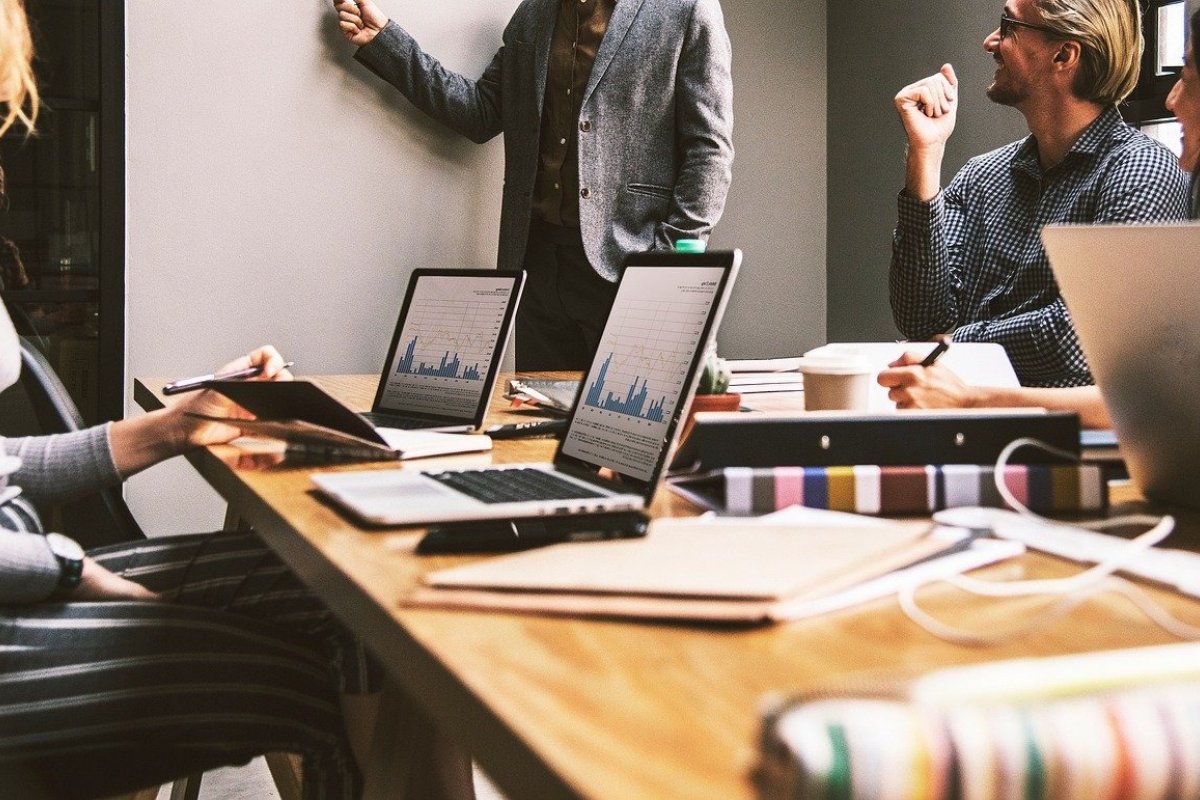 Semana de trabalho de 4 dias passa em teste e deve ser mantida no Reino Unido
